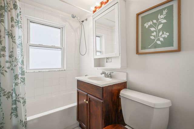 3524 Raymond Avenue, Brookfield, IL 60513