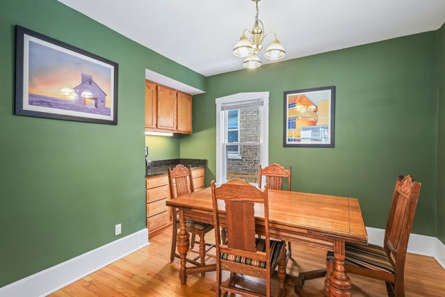 3524 Raymond Avenue, Brookfield, IL 60513