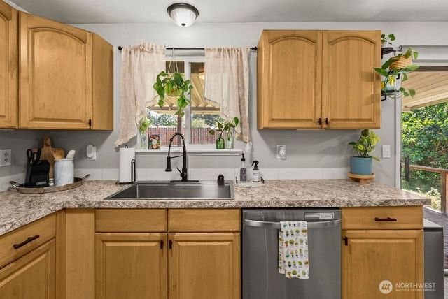 8413 Queets Drive NE, Lacey, WA 98516