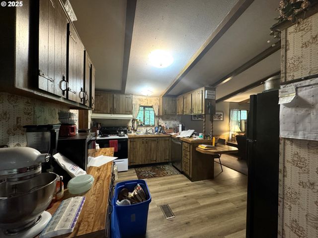 410 EVERGREEN RIDGE Rd, Riddle, OR 97469