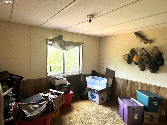 410 EVERGREEN RIDGE Rd, Riddle, OR 97469