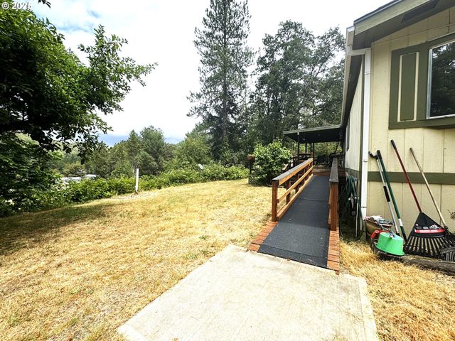 410 EVERGREEN RIDGE Rd, Riddle, OR 97469
