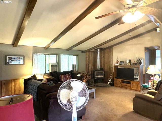 410 EVERGREEN RIDGE Rd, Riddle, OR 97469