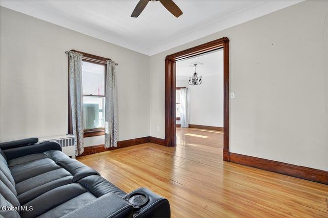 211 N 5th Avenue, Mechanicville, NY 12118