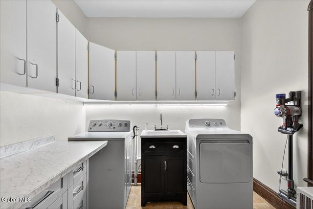 211 N 5th Avenue, Mechanicville, NY 12118