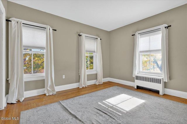 211 N 5th Avenue, Mechanicville, NY 12118