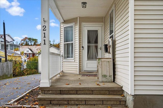 211 N 5th Avenue, Mechanicville, NY 12118