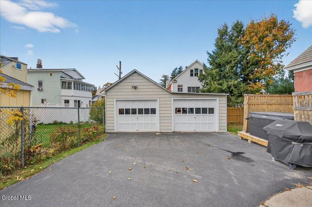 211 N 5th Avenue, Mechanicville, NY 12118