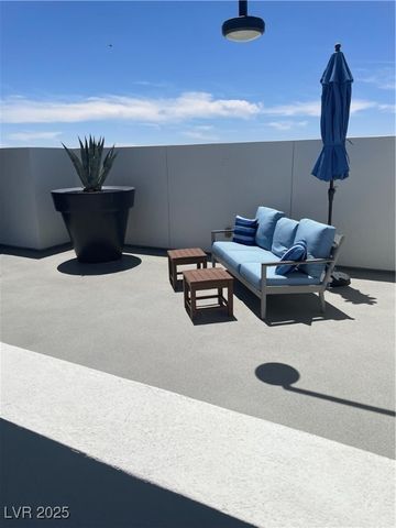 8925 West Flamingo Road 105, Las Vegas, NV 89147