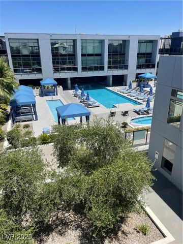 8925 West Flamingo Road 105, Las Vegas, NV 89147