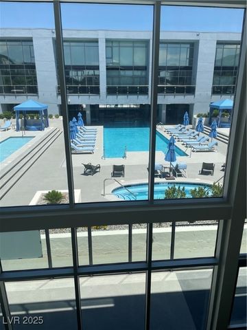 8925 West Flamingo Road 105, Las Vegas, NV 89147