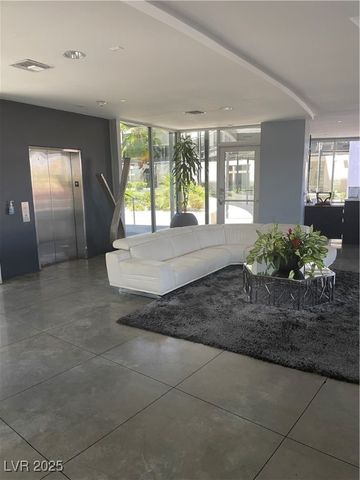 8925 West Flamingo Road 105, Las Vegas, NV 89147