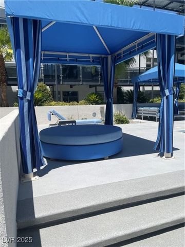 8925 West Flamingo Road 105, Las Vegas, NV 89147