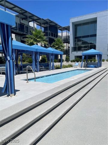 8925 West Flamingo Road 105, Las Vegas, NV 89147