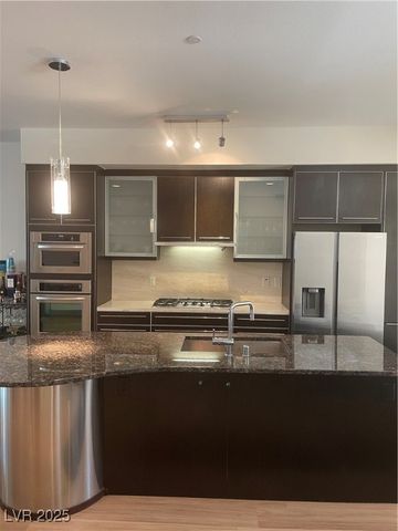 8925 West Flamingo Road 105, Las Vegas, NV 89147