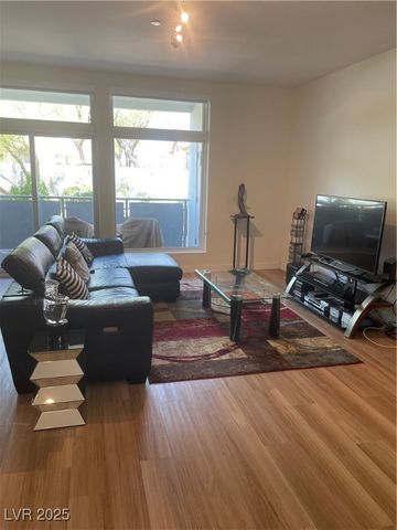 8925 West Flamingo Road 105, Las Vegas, NV 89147