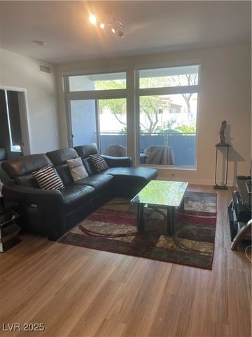 8925 West Flamingo Road 105, Las Vegas, NV 89147