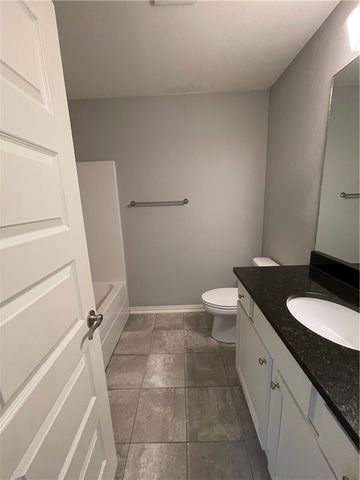 4405 SW Eggersway Place, Bentonville, AR 72712