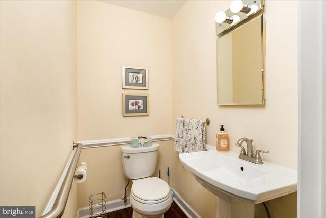 454 DUTCH NECK RD, East Windsor, NJ 08520