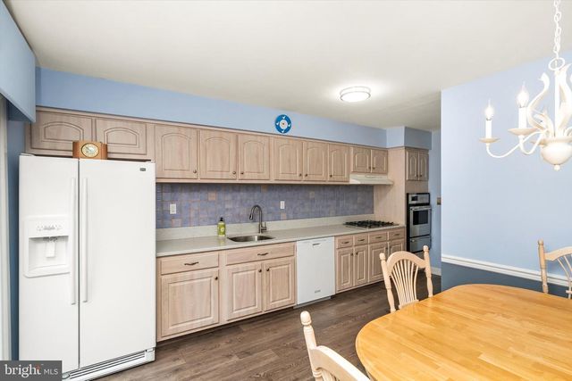 454 DUTCH NECK RD, East Windsor, NJ 08520