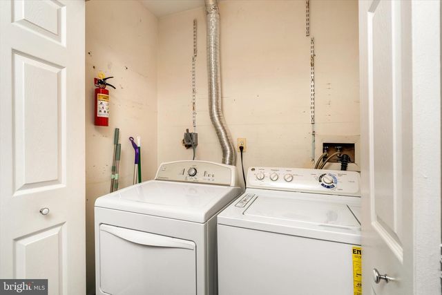 454 DUTCH NECK RD, East Windsor, NJ 08520