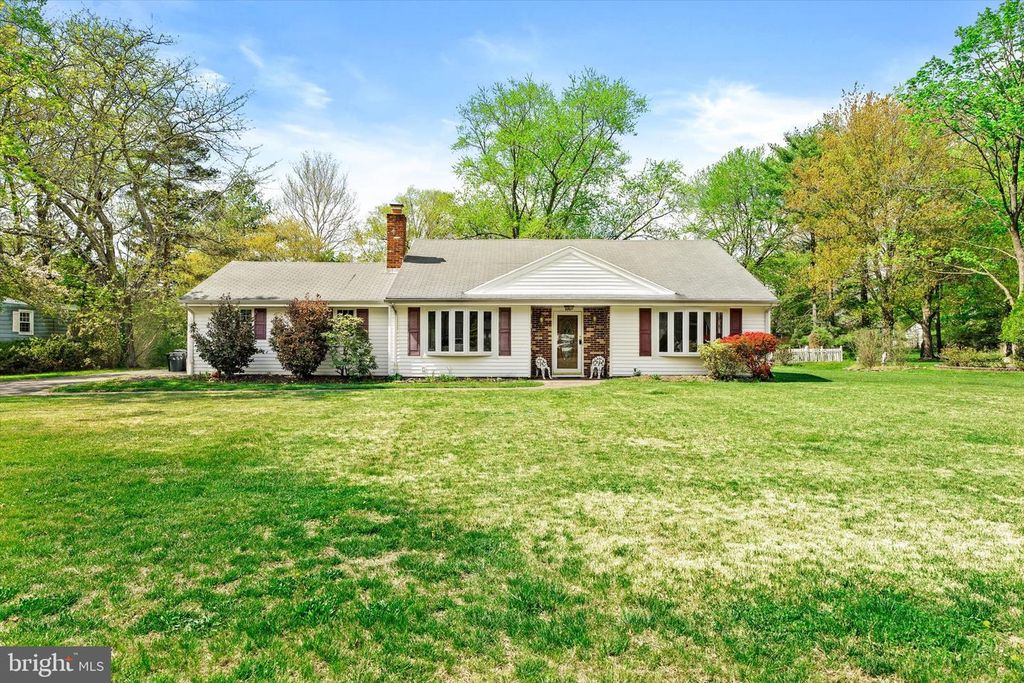 454 DUTCH NECK RD, East Windsor, NJ 08520