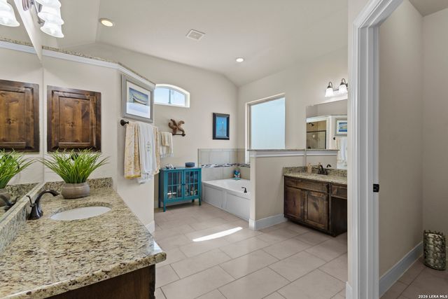 109 Colibro Creek, La Vernia, TX 78121