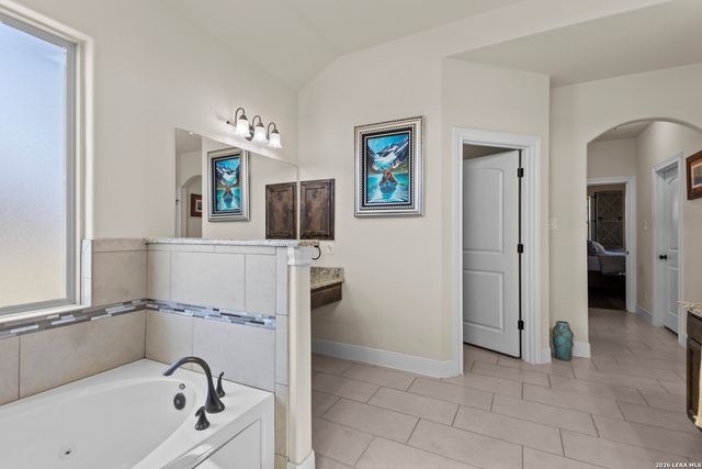 109 Colibro Creek, La Vernia, TX 78121