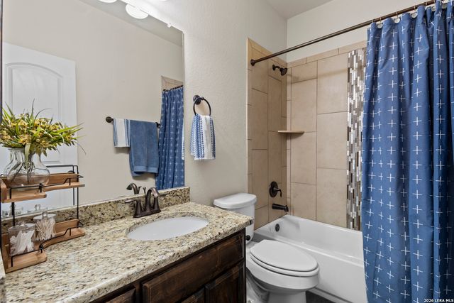 109 Colibro Creek, La Vernia, TX 78121