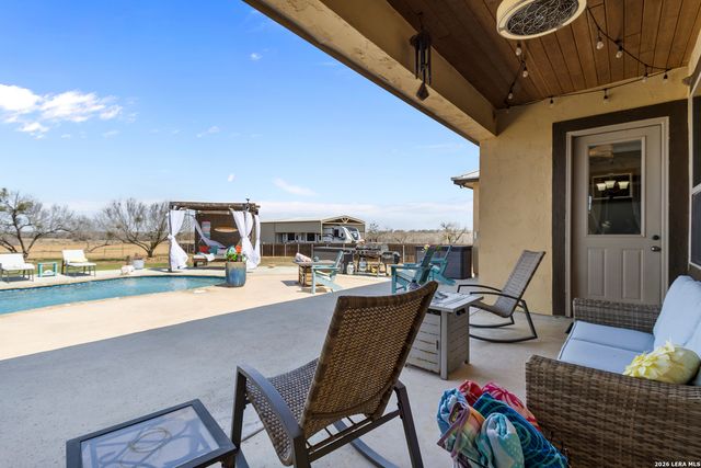 109 Colibro Creek, La Vernia, TX 78121