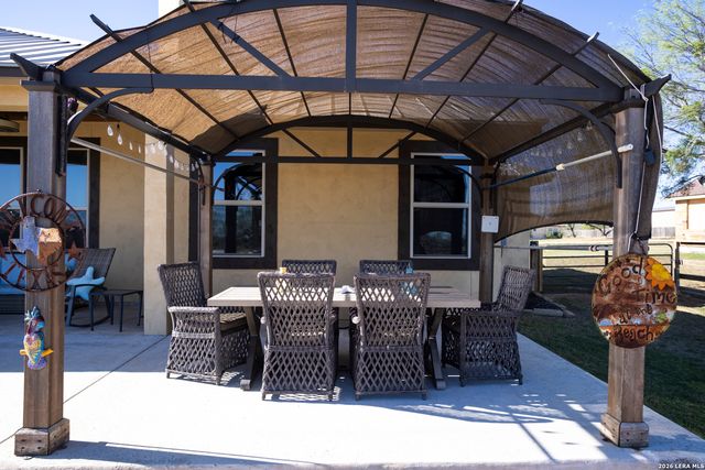 109 Colibro Creek, La Vernia, TX 78121