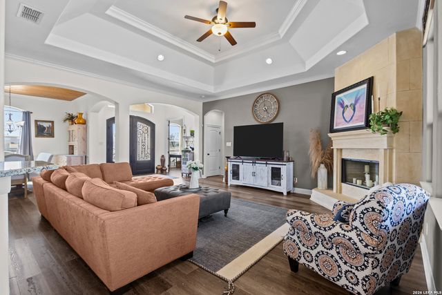 109 Colibro Creek, La Vernia, TX 78121