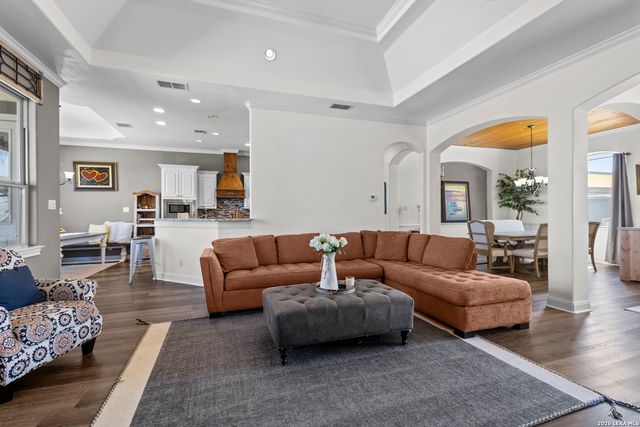 109 Colibro Creek, La Vernia, TX 78121