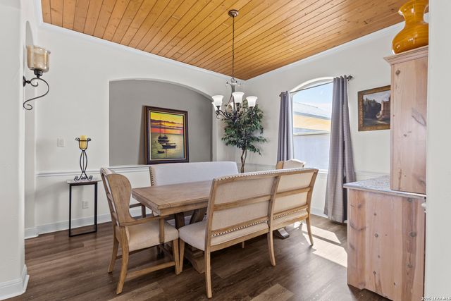 109 Colibro Creek, La Vernia, TX 78121