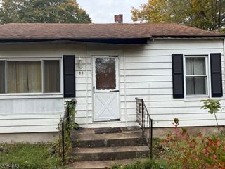 32 Hawthorne Dr, Franklin Twp., NJ 08873