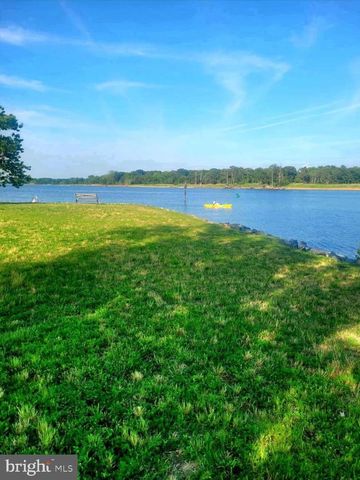 801 CHESTER RIVER DR, Grasonville, MD 21638