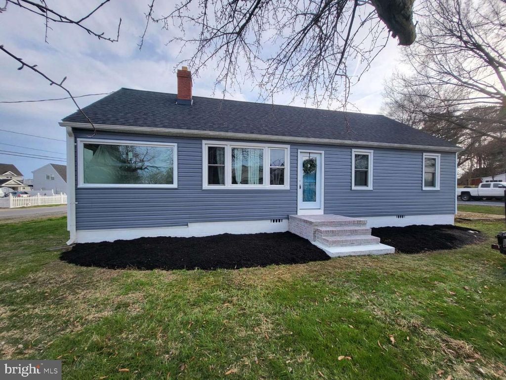801 CHESTER RIVER DR, Grasonville, MD 21638