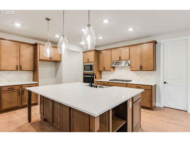 366 S 87TH Ave, Ridgefield, WA 98642