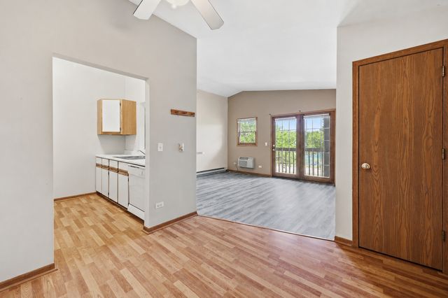 330 Leah Lane 3B, Woodstock, IL 60098