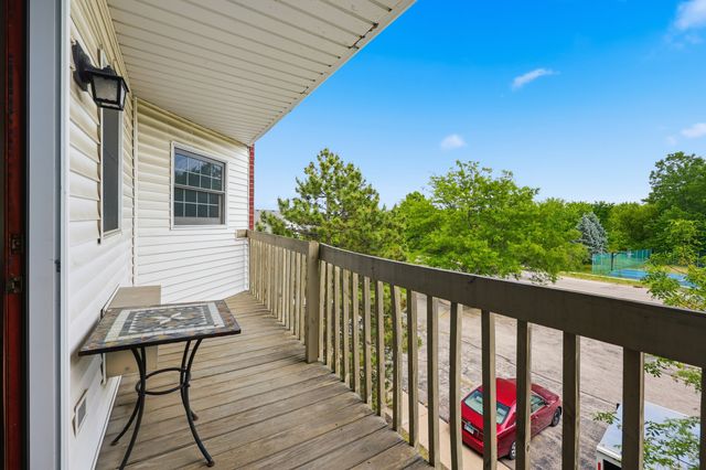 330 Leah Lane 3B, Woodstock, IL 60098