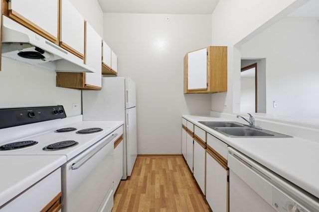 330 Leah Lane 3B, Woodstock, IL 60098