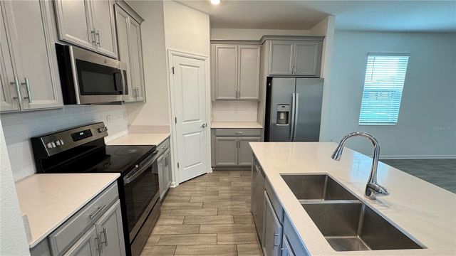 17064 QUICKSILVER AVENUE, Winter Garden, FL 34787