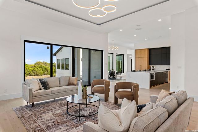 10627 kendall, San Antonio, TX 78255