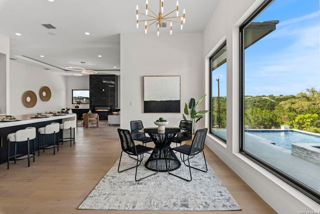 10627 kendall, San Antonio, TX 78255