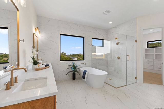 10627 kendall, San Antonio, TX 78255