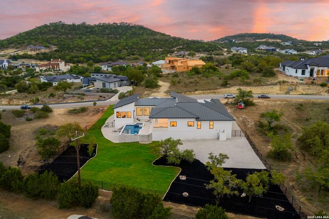 10627 kendall, San Antonio, TX 78255