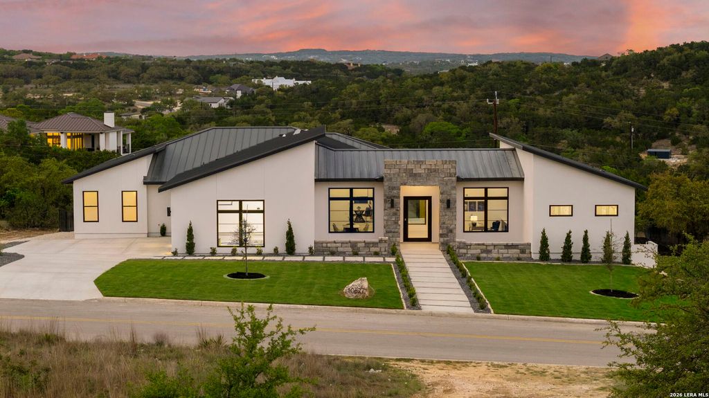 10627 kendall, San Antonio, TX 78255