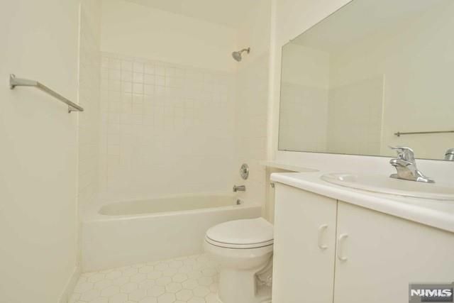 1132 Stafford Street 1132, Mahwah, NJ 07430