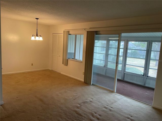 596 BAHIA CIRCLE B, Ocala, FL 34472