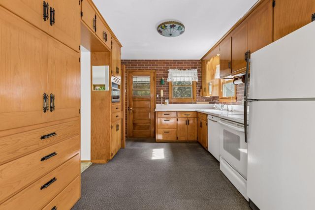 8080 Groveland Road, Mounds View, MN 55112